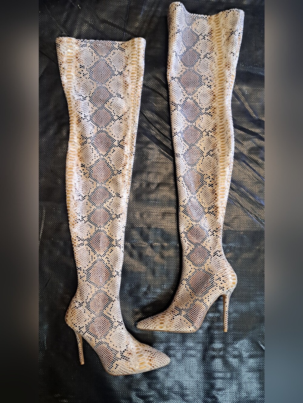 STILETTO HEELS